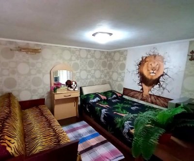 Комната, со своим отдельным входом.