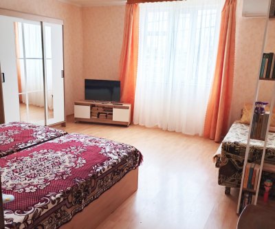 Сдам солнечную 1 ком  кв. Дёмышева 4